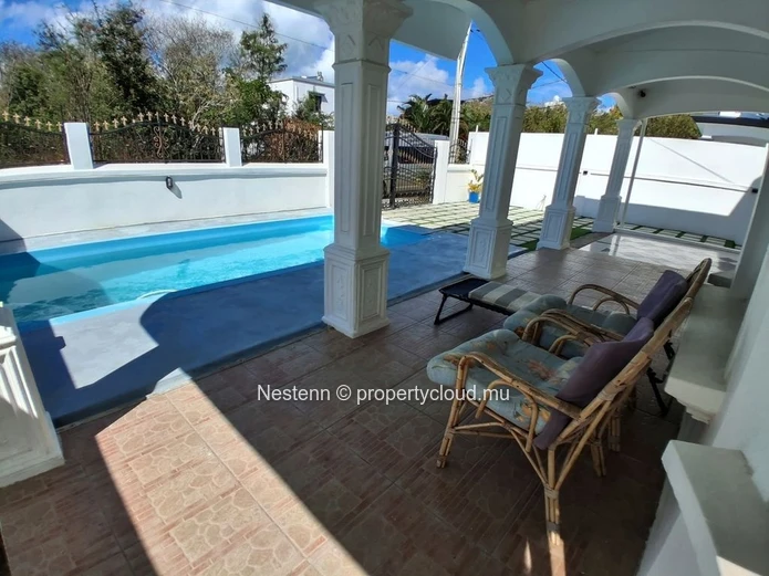 Péreybère – Ground Floor Apartment With Pool In A Sought-After Neighborhood