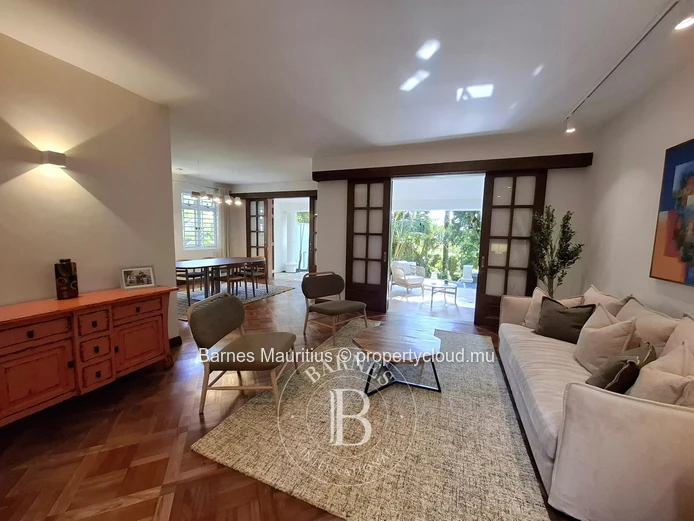 FLOREAL - Renovated duplex with garden - 282 m²