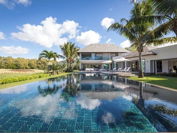 5 Bedroom Villa