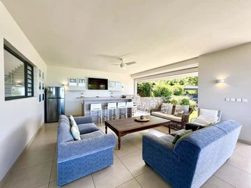5 Bedroom Villa