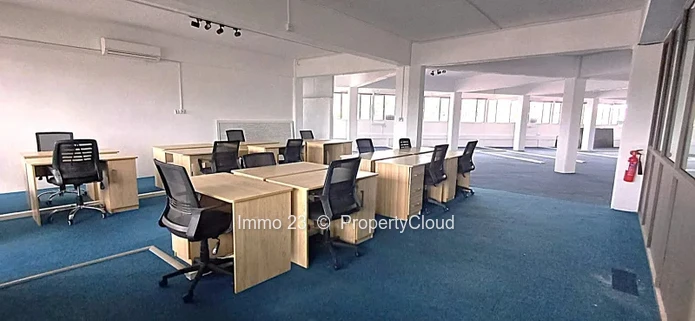 Office - 653m2 - Quatre Bornes - Ref. BU98158LO