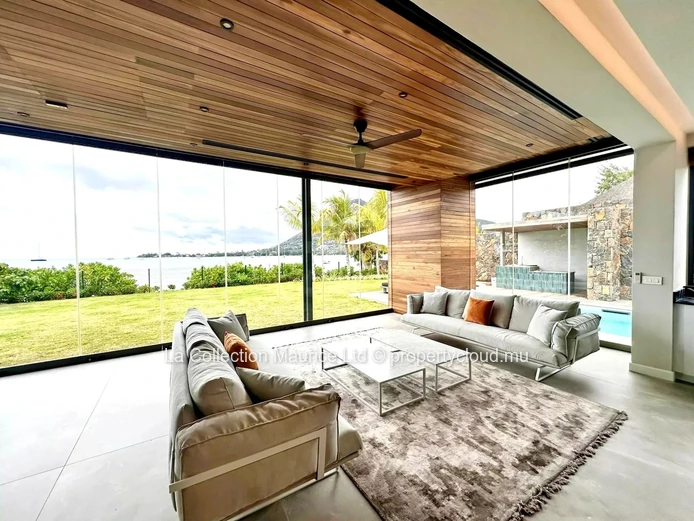 Villa I Black River I Beachfront