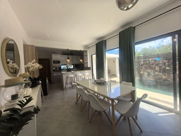 4 Bedroom Villa