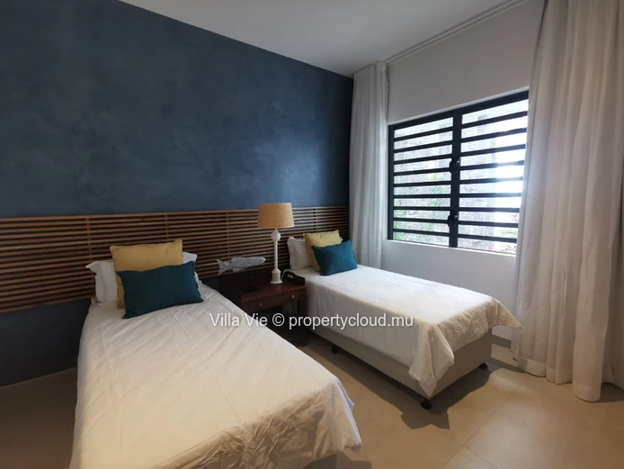 Péreybère - Appartement pieds dans l'eau de 4 chambres en-suite