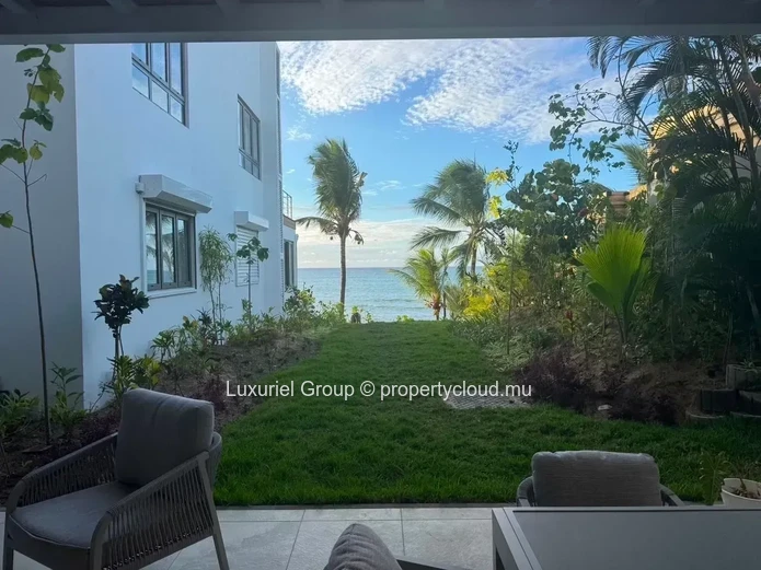 Pointe Aux Canonniers – Prestige Seafront Residence – Direct Beach Access