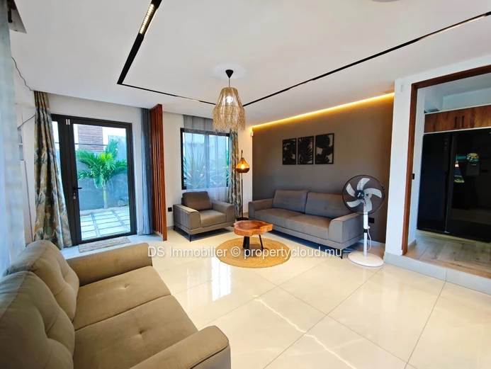 Villa À Vendre – Moderne Avec Piscine – Confort À Grand Baie- Nord