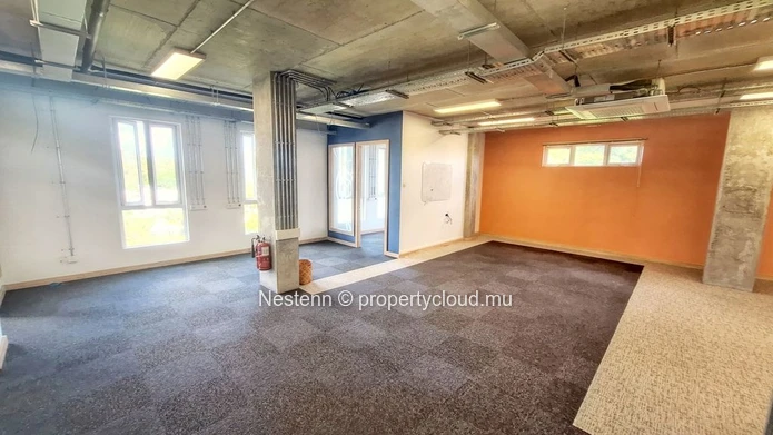 Spacieux espace de bureaux de 160m2