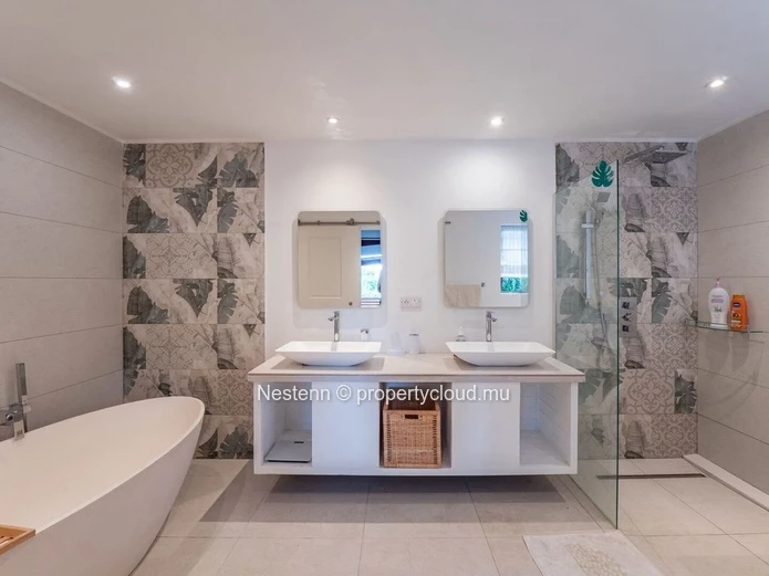 Duplex moderne de 3 chambres en suite à louer – Résidence La Plantation Marguery