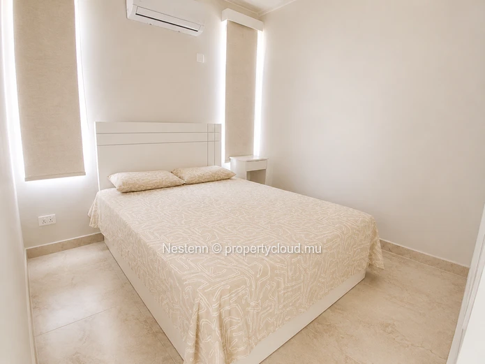 Modern 2-bedroom apartment + office