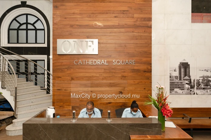 Full floor office for rent in Port Louis