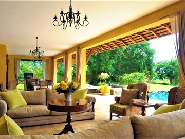 4 Bedroom Villa