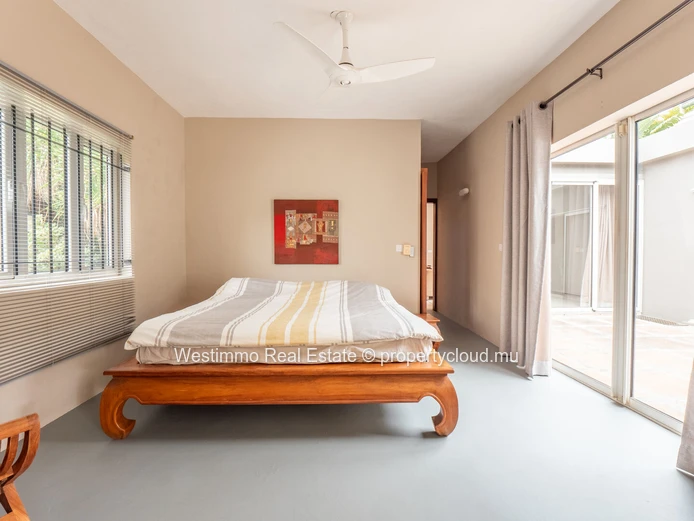 3-bedroom renovated house with office for rent in La Preneuse