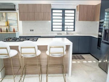 4 Bedroom Villa