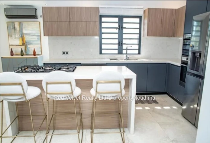 Executive Luxury Villa for Rent in Flic en Flac