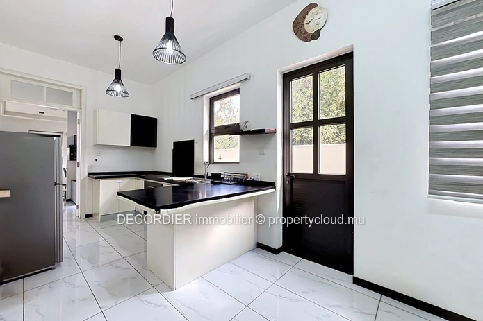 Maison mitoyenne à vendre – Grand Baie