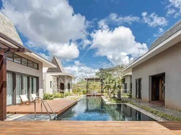 5 Bedroom Villa