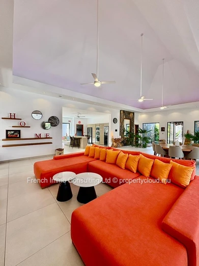 Villa d'exception, 495 M2 habitable, 1040 M2 de jardin tropical a Pereybere 