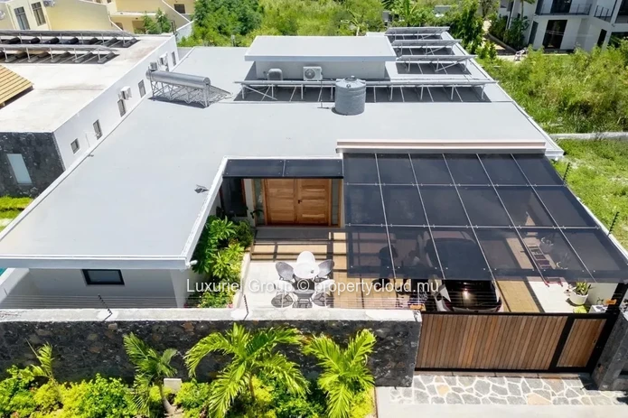 Villa De Prestige À Vendre – Péreybère