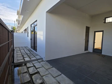 3 Bedroom Townhouse, Duplex