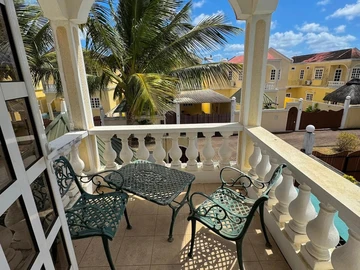 3 Bedroom Townhouse, Duplex
