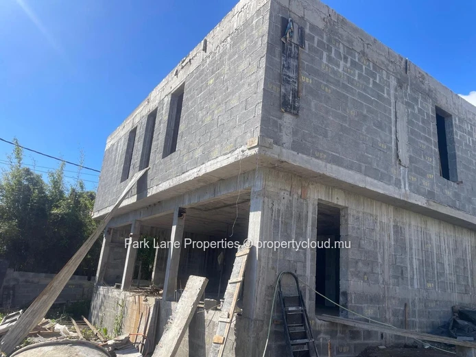 Modern luxury home under construction in exclusive gated estate – Ready by mid-february 2025