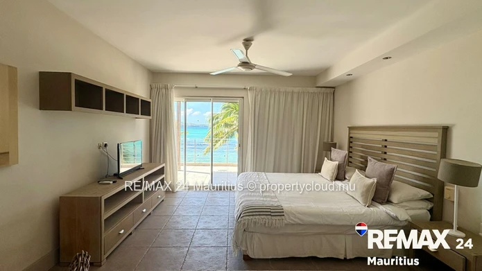 Luxury Penthouse with Exceptional Sea Views in Bain Boeuf