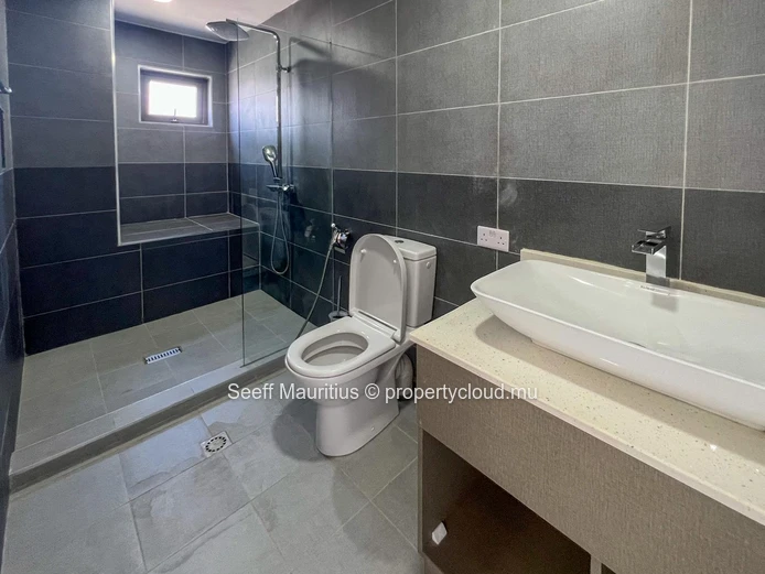 Exceptional Two-Level Penthouse – Flic en Flac | Sea View | Plunge Pool