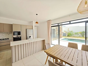 5 Bedroom Villa