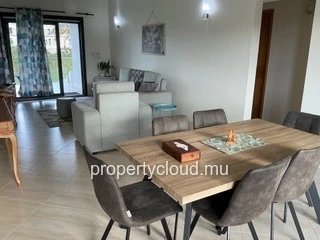 For rent – Superb 3-bedroom en suite apartment with pool and garden in Grand Baie