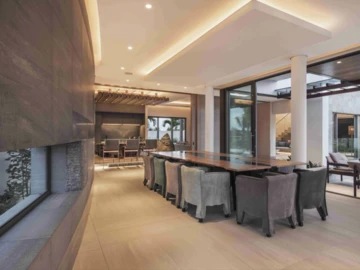 5 Bedroom Villa