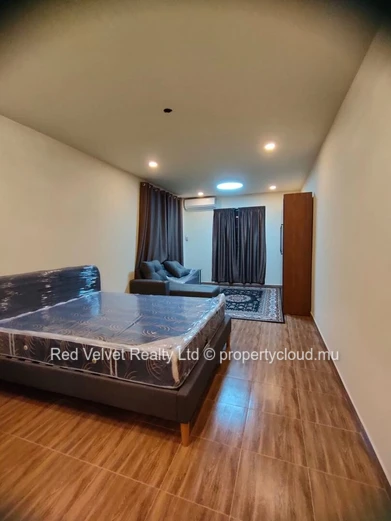 Elegant 4-Bedroom House for Rent in Ébène | Spacious Modern Residence
