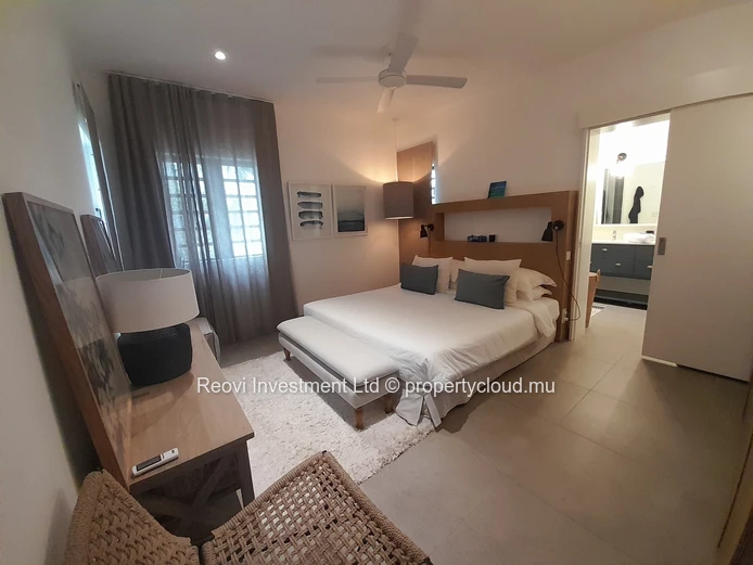 Gorgeous 3 Bed Beachfront Apartment in a Gated Resort