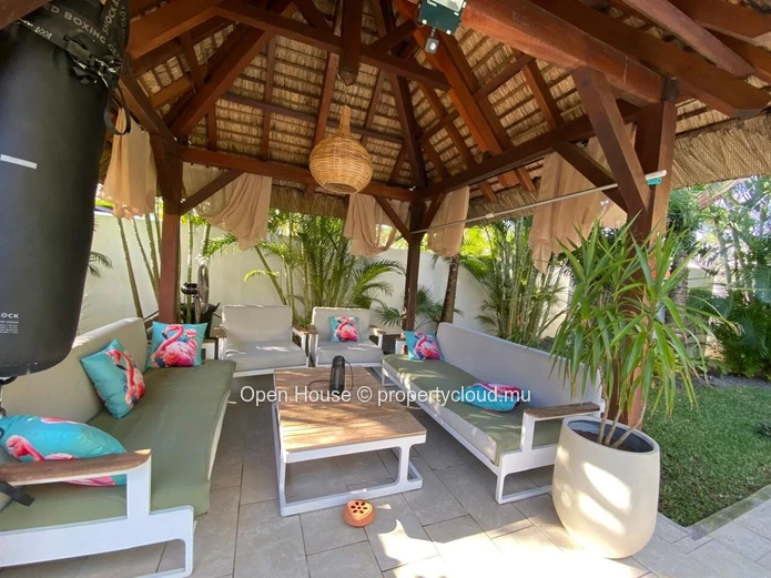 Splendid 4-bedroom en-suite villa for sale - highly sought-after estate and ideally located in Grand Baie -