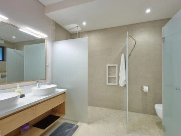 4 Bedroom Apartment