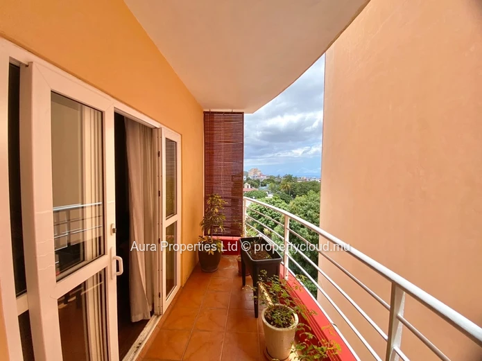 Spacieux 3 chambres 201m², grand séjour et cuisine équipée à Beau Bassin
