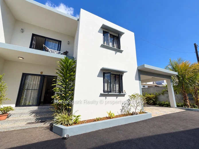 Grande et Moderne Maison à Vendre – Carreau Laliane, Vacoas