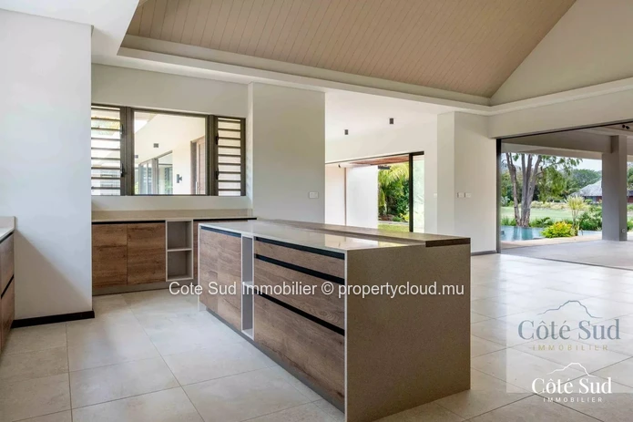 Sumptuous Luxury Villa in Anahita - Beau Champ
