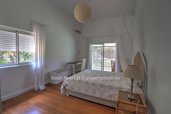 4-bed family house in a prestigious estate.