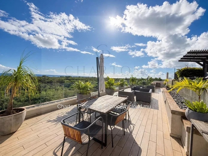 Luxury 3-bedroom en suite apartment with access to the facilities of a private estate