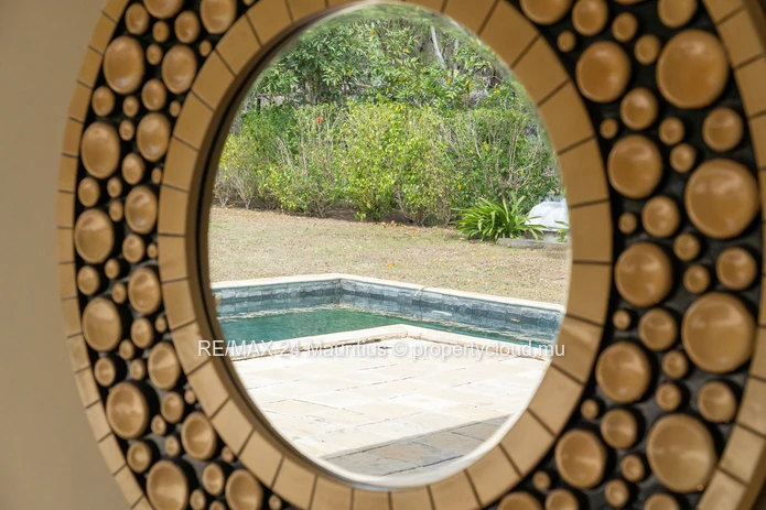 Exclusive 5-Bedroom Villa Bordering Black River National Park