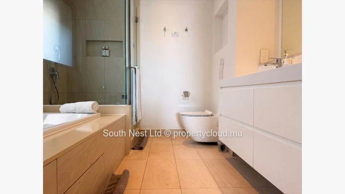  3-Bedroom Beachfront Residence with Private Pool in Tamarin