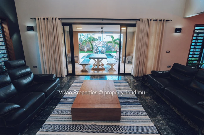 "Stunning 3 Bedroom House with private pool in Royal Park, Balaclava. - Can be yours for Rs 125,000 /month!"