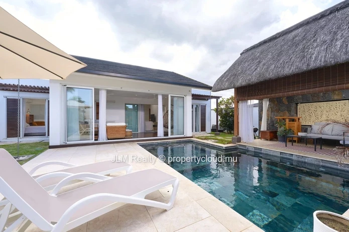 Villa Meublée avec Piscine Privée à Vendre à Grand Baie, Île Maurice