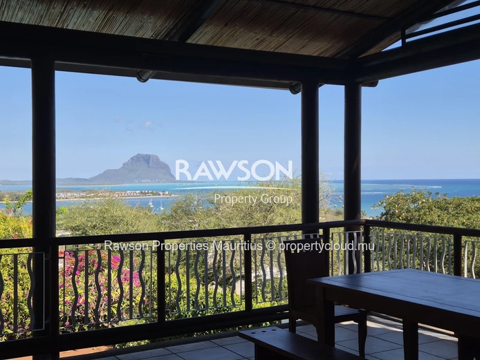 4-Bedroom House | Black River | Stunning Sea View, Pool & Garden with BBQ Area