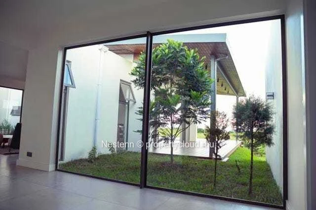 285 m2 villa on 1000 m2 of garden in the heart of nature