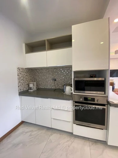 4-Bedroom Villa for Rent in Pereybère | Pool | Secure Residence