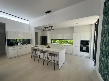 4 Bedroom Villa
