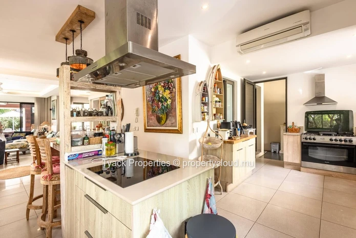 3-Bedroom PDS Villa with Private Pool and Office in Mauritius