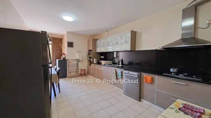 Appartement - 3 chambres - Quatre Bornes - Ref. AP87297VE