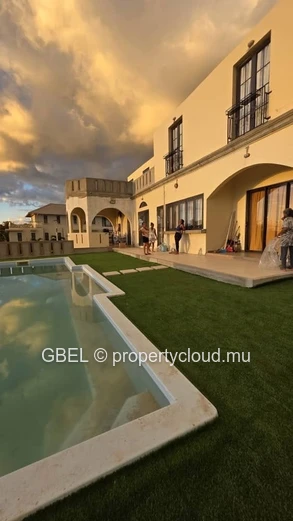 New villa for rent flic en flac jardin danna phase 1 with seaview